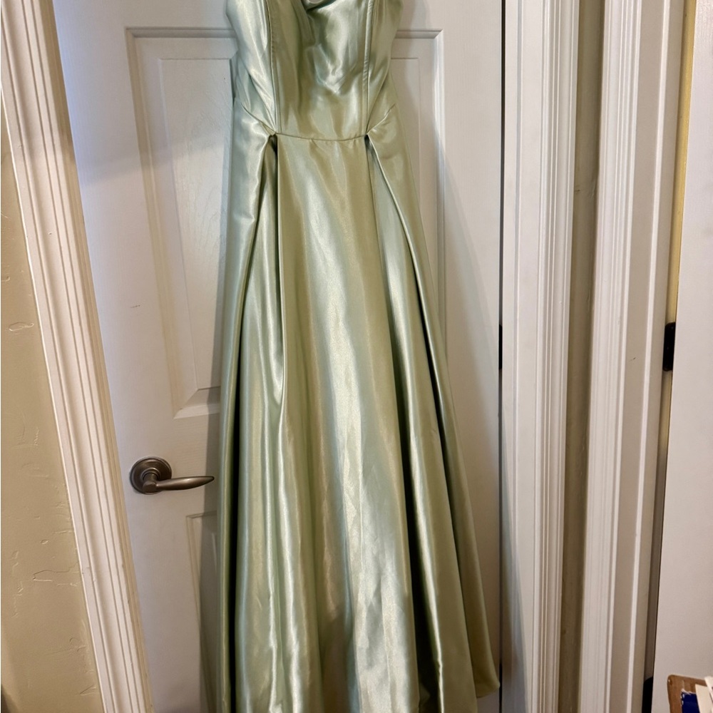 Sage Green Sweetheart Prom Dress. Short girl friendly!